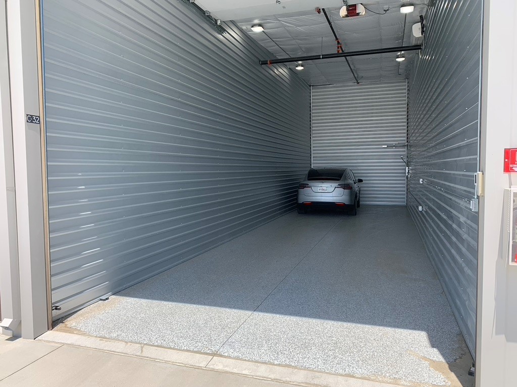 sale-garage-216000 for-sale-216000
